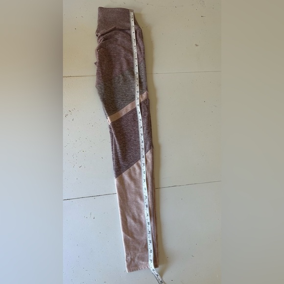 ALO YOGA Sheila Alosoft high waist colorblock leggings Smoky Quartz Gray XS - Picture 14 of 14